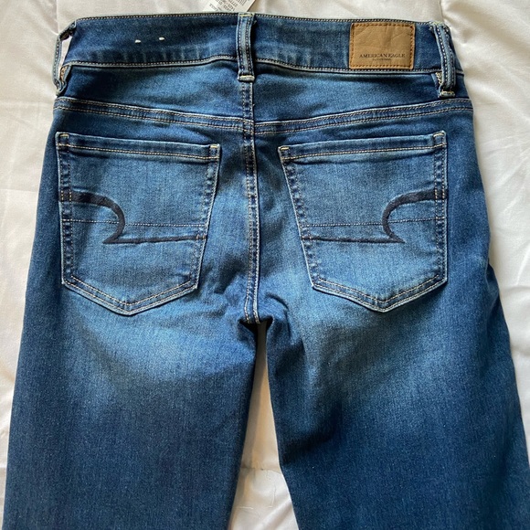 ‼️SOLD‼️BNWT American Eagle Distressed Jeans - Picture 4 of 7